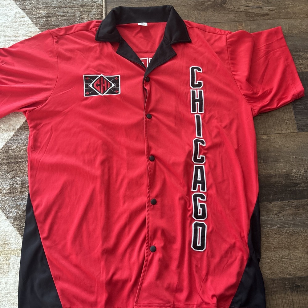 Chicago White Sox Button-Front Shirt Adult XL Red & Black